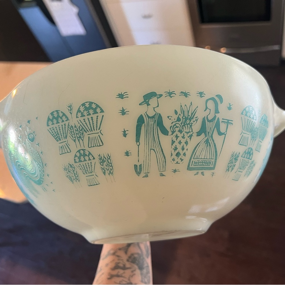 Invert Color Amish Butterprint 444